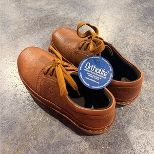 Cam Moc Toe Oxfords